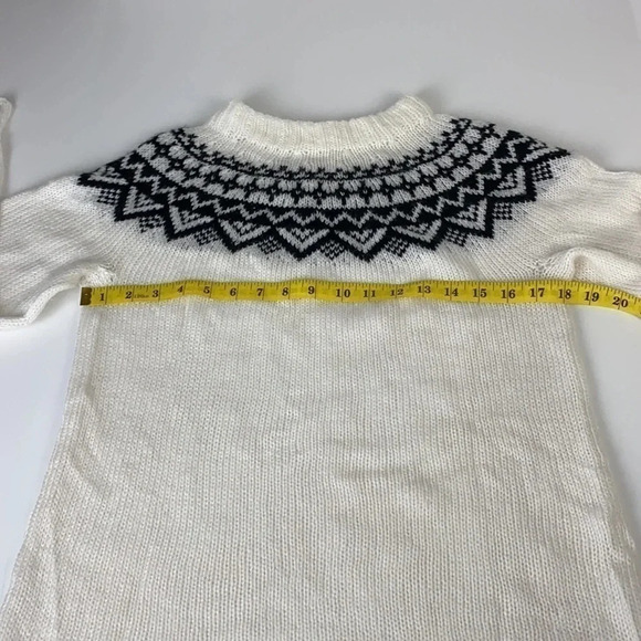 2/$25 Vintage fair isle chunky knitted knit crew neck wool  sweater size medium - Picture 7 of 13